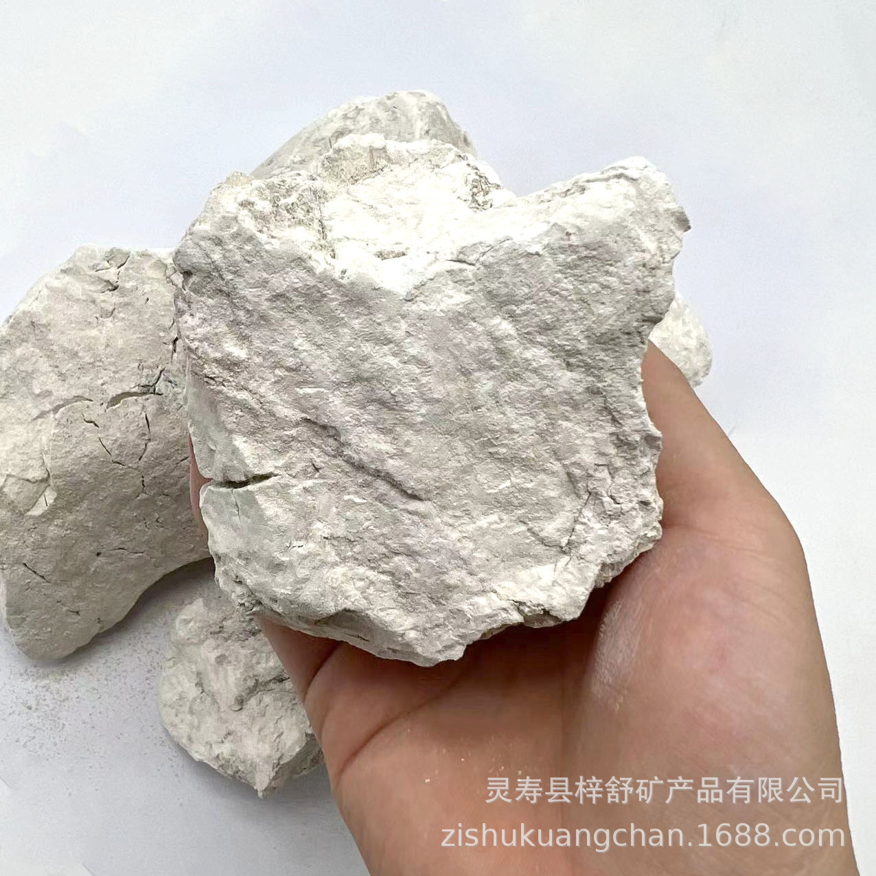 生石灰粉和白灰是一回事吗？科学解析两者区别与联系
